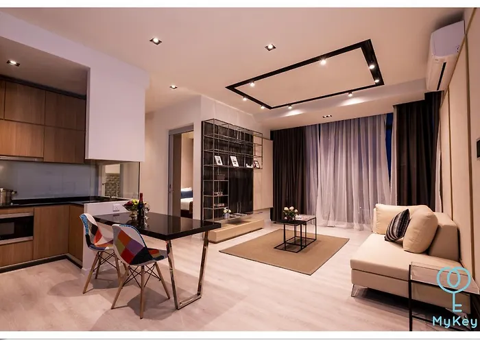 Expressionz Professional Suites By Mykey